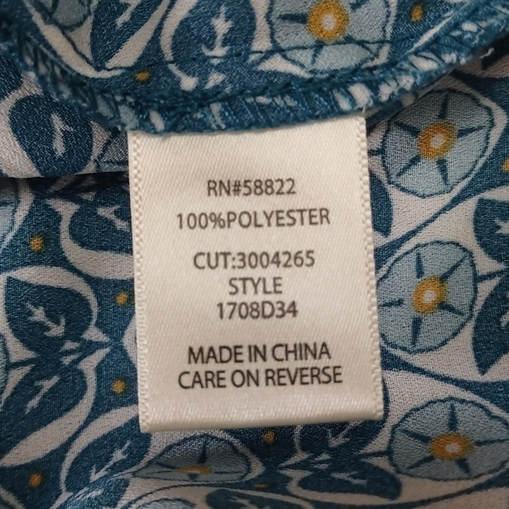 Maxi Studio Teal Floral Print Wrap Front Top Blouse Size L NWT - Picture 9 of 9